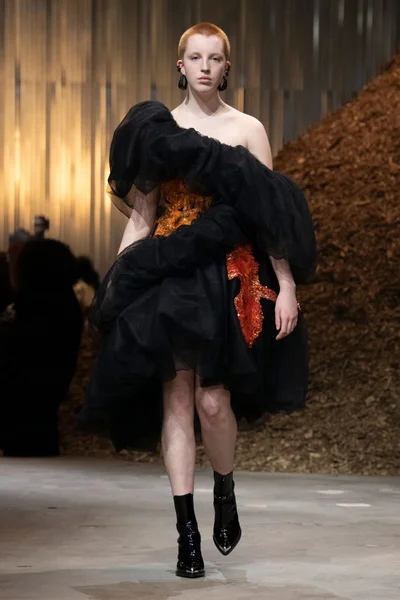 Look 39